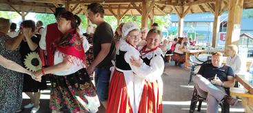 Powiatowy Przegląd Folkloru Ziemi Wieluńskiej im. Marka Dery w Osjakowie za nami