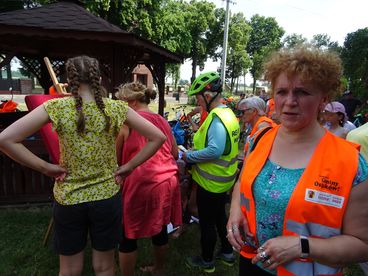 Rajd rowerowy na rozpoczęcie lata w Osjakowie. Uczestniczyło w nim 60 osób w różnym wieku