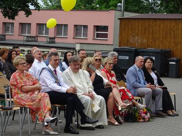 Specjalny Ośrodek Szkolno Wychowawczy w Działoszynie od wczoraj nosi dumne imię Kawalerów Orderu Uśmiechu