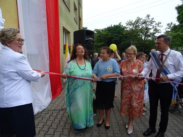 Specjalny Ośrodek Szkolno Wychowawczy w Działoszynie od wczoraj nosi dumne imię Kawalerów Orderu Uśmiechu