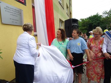Specjalny Ośrodek Szkolno Wychowawczy w Działoszynie od wczoraj nosi dumne imię Kawalerów Orderu Uśmiechu