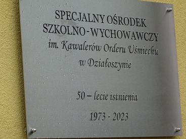 Specjalny Ośrodek Szkolno Wychowawczy w Działoszynie od wczoraj nosi dumne imię Kawalerów Orderu Uśmiechu