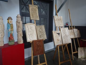 Wernisaż prac uczestników pracowni na Dworcu Kulturalnym Wieluń – Dąbrowa 