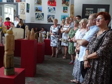 Wernisaż prac uczestników pracowni na Dworcu Kulturalnym Wieluń – Dąbrowa 