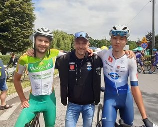 Kolarze MLKS-u na podium PP. Ten wyścig należał do Kusiów