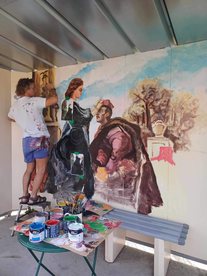 Artystyczne murale na przystankach w gminie Wieluń. Jest ich coraz więcej i powstają kolejne