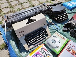 Stare rzeczy mają duszę. Giełda staroci w Strojcu