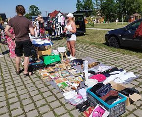 Stare rzeczy mają duszę. Giełda staroci w Strojcu