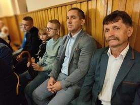 Fragment drogi wojewódzkiej w Działoszynie już po przebudowie. Marszałek Schreiber spotkał się dziś też sołtysami
