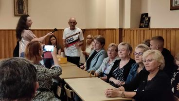 Fragment drogi wojewódzkiej w Działoszynie już po przebudowie. Marszałek Schreiber spotkał się dziś też sołtysami