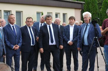 ŚDS w Ostrówku ma nowy samochód