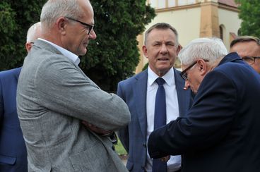 ŚDS w Ostrówku ma nowy samochód