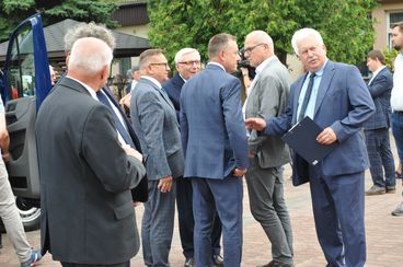 ŚDS w Ostrówku ma nowy samochód