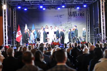 Wieluń uczcił ofiary wybuchu II wojny światowej. W porannych uroczystościach wziął udział Premier Mateusz Morawiecki