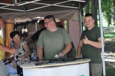 Patriotycznie i sportowo – tak mieszkańcy regionu bawili się na zorganizowanym w Sieradzu Pikniku Województwa Łódzkiego