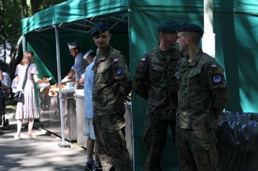 Patriotycznie i sportowo – tak mieszkańcy regionu bawili się na zorganizowanym w Sieradzu Pikniku Województwa Łódzkiego