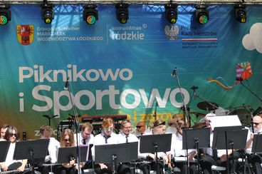 Patriotycznie i sportowo – tak mieszkańcy regionu bawili się na zorganizowanym w Sieradzu Pikniku Województwa Łódzkiego