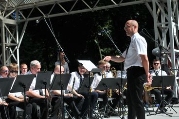 Patriotycznie i sportowo – tak mieszkańcy regionu bawili się na zorganizowanym w Sieradzu Pikniku Województwa Łódzkiego