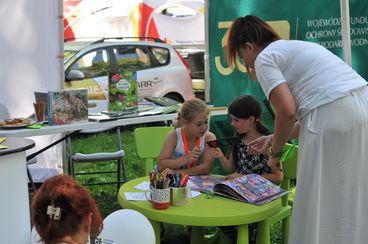 Patriotycznie i sportowo – tak mieszkańcy regionu bawili się na zorganizowanym w Sieradzu Pikniku Województwa Łódzkiego