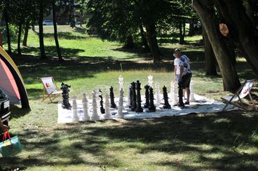 Patriotycznie i sportowo – tak mieszkańcy regionu bawili się na zorganizowanym w Sieradzu Pikniku Województwa Łódzkiego