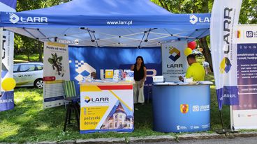 Patriotycznie i sportowo – tak mieszkańcy regionu bawili się na zorganizowanym w Sieradzu Pikniku Województwa Łódzkiego