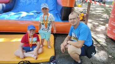 Patriotycznie i sportowo – tak mieszkańcy regionu bawili się na zorganizowanym w Sieradzu Pikniku Województwa Łódzkiego