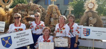Dożynki wojewódzkie w Paradyżu przyciągnęły tłumy odwiedzających. Były m.in. stoiska KGW, koncerty i wybór najpiękniejszego wieńca