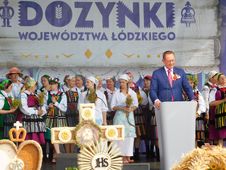 Dożynki wojewódzkie w Paradyżu przyciągnęły tłumy odwiedzających. Były m.in. stoiska KGW, koncerty i wybór najpiękniejszego wieńca