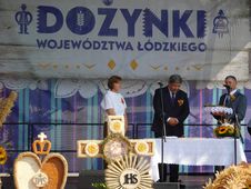 Dożynki wojewódzkie w Paradyżu przyciągnęły tłumy odwiedzających. Były m.in. stoiska KGW, koncerty i wybór najpiękniejszego wieńca