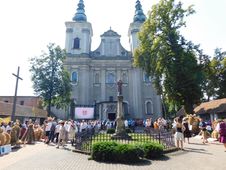 Dożynki wojewódzkie w Paradyżu przyciągnęły tłumy odwiedzających. Były m.in. stoiska KGW, koncerty i wybór najpiękniejszego wieńca