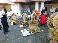 Dożynki wojewódzkie w Paradyżu przyciągnęły tłumy odwiedzających. Były m.in. stoiska KGW, koncerty i wybór najpiękniejszego wieńca