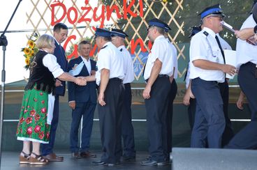 Tłumy na dożynkach gminy Wierzchlas w Jajczakach