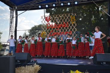 Tłumy na dożynkach gminy Wierzchlas w Jajczakach
