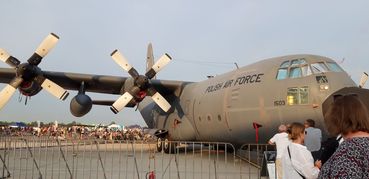 Setki tysięcy ludzi na Międzynarodowych Pokazach Lotniczych Air Show w Radomiu