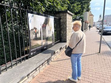 W Wieluniu możecie zobaczyć plenerową wystawę „Wieluń – przerwana historia”