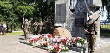 Szkoła Podstawowa im. 72 Pułku Piechoty „Radom” w Konopnicy uroczyście obchodziła dziś Dzień Patrona Szkoły