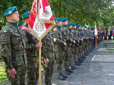 Szkoła Podstawowa im. 72 Pułku Piechoty „Radom” w Konopnicy uroczyście obchodziła dziś Dzień Patrona Szkoły