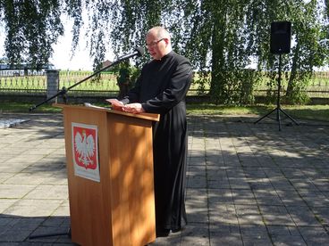 Szkoła Podstawowa im. 72 Pułku Piechoty „Radom” w Konopnicy uroczyście obchodziła dziś Dzień Patrona Szkoły