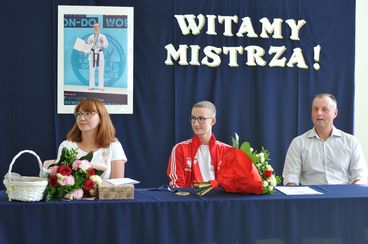 Wiktor Panek ze złotym medalem Światowych Igrzysk Taekwon-do ITF w Seulu - szkoła w Dzietrznikach powitała mistrza