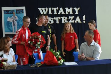 Wiktor Panek ze złotym medalem Światowych Igrzysk Taekwon-do ITF w Seulu - szkoła w Dzietrznikach powitała mistrza