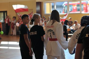 Zespół Szkoły i Przedszkola w Mokrsku powitał swoją mistrzynię świata – Sandrę Wyrembak