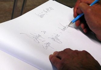 Igor Brejdygant spotkał się z czytelnikami w wieluńskiej Bibliotece Miejskiej