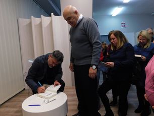 Igor Brejdygant spotkał się z czytelnikami w wieluńskiej Bibliotece Miejskiej
