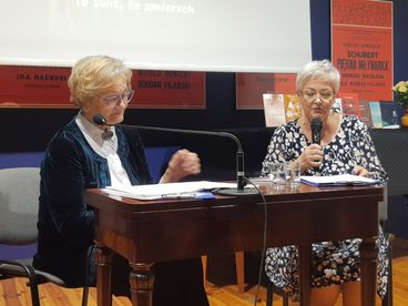 Wieluń: promocja tomiku wierszy Niny Pawlaczyk