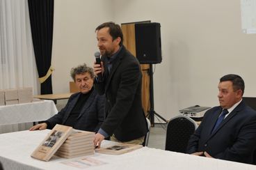 Tłumy na promocji publikacji Jacka Olczyka „Historia wsi Grębień” 