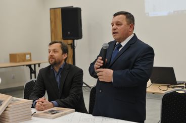 Tłumy na promocji publikacji Jacka Olczyka „Historia wsi Grębień” 