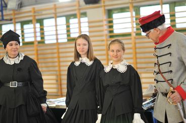 Uczniowie lututowskiej podstawówki wzięli udział w żywej lekcji historii