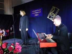 Magdalena Maciołek z główną nagrodą tegorocznego „Wieczoru poezji przy świecach”