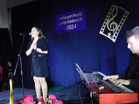 Magdalena Maciołek z główną nagrodą tegorocznego „Wieczoru poezji przy świecach”