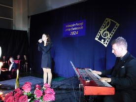 Magdalena Maciołek z główną nagrodą tegorocznego „Wieczoru poezji przy świecach”